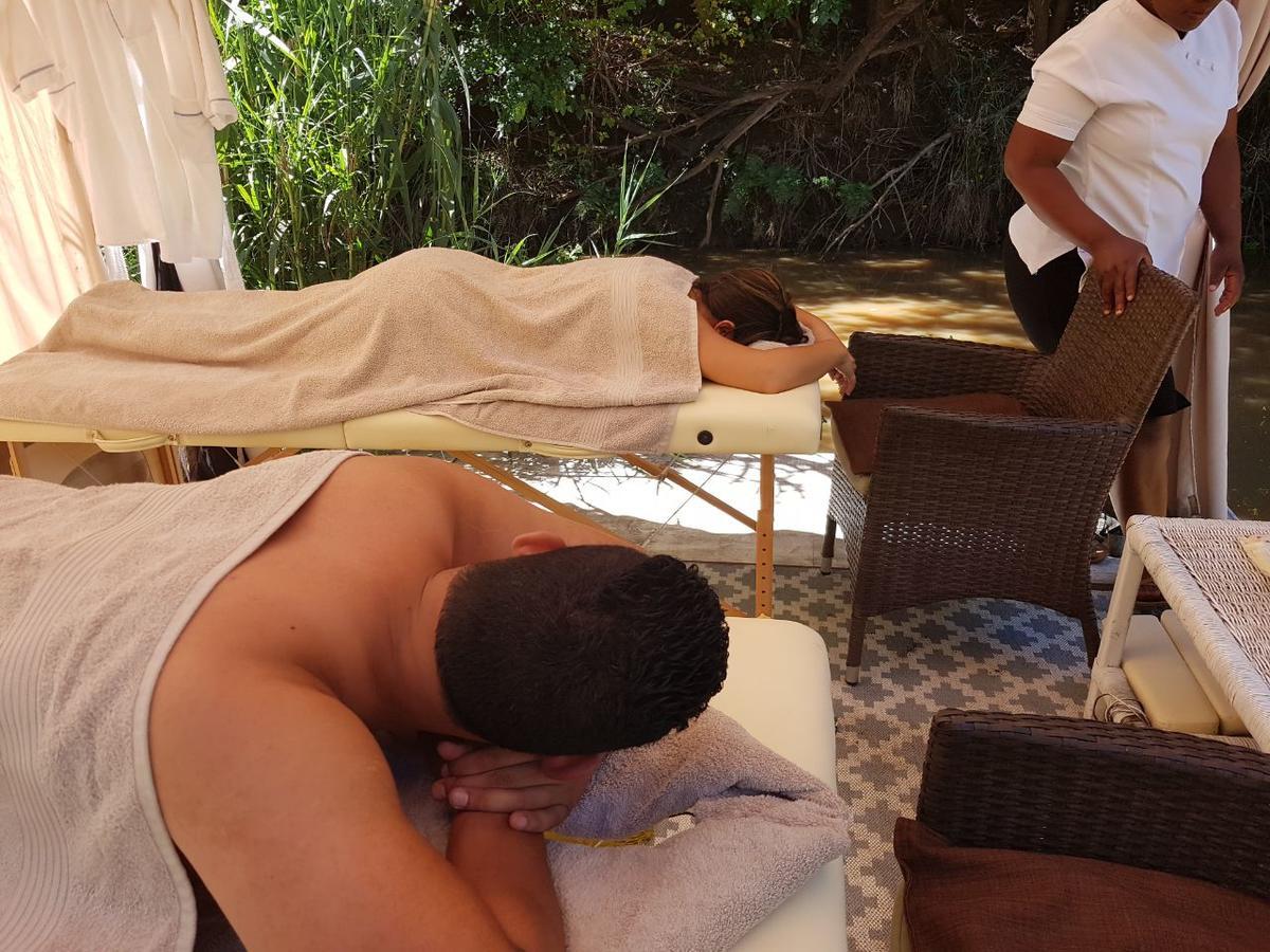 Iris Retreat & Island Day Spa Hartbeespoort Ngoại thất bức ảnh